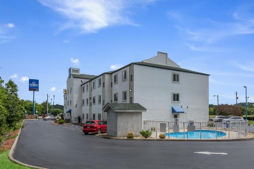 Americas Best Value Inn Knoxville East image 13