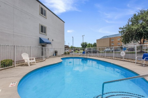 Americas Best Value Inn Knoxville East image 20